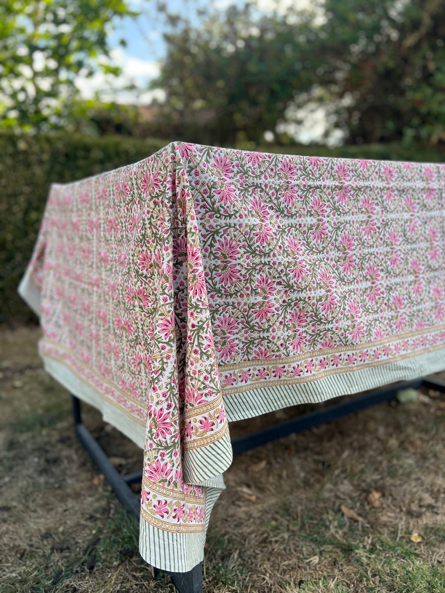 Fuchsia Table Cloth