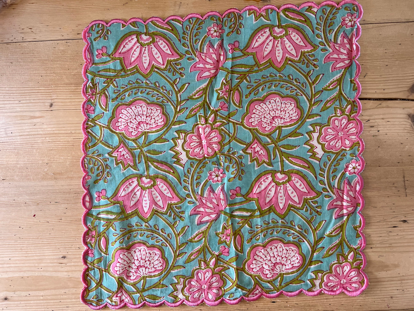 Turquoise and Pink Scalloped Napkins x 6