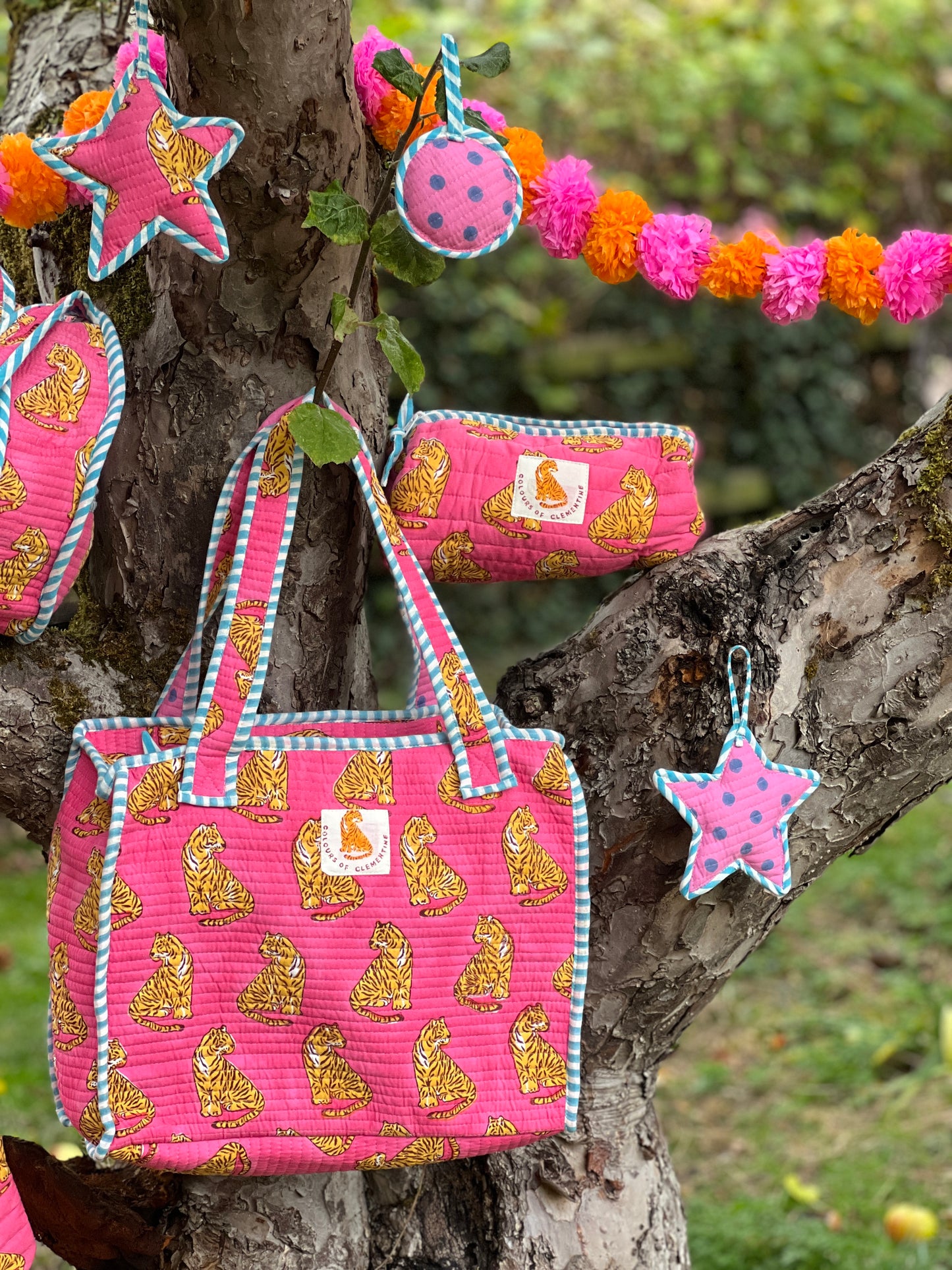 Clementines Tiger Washbag