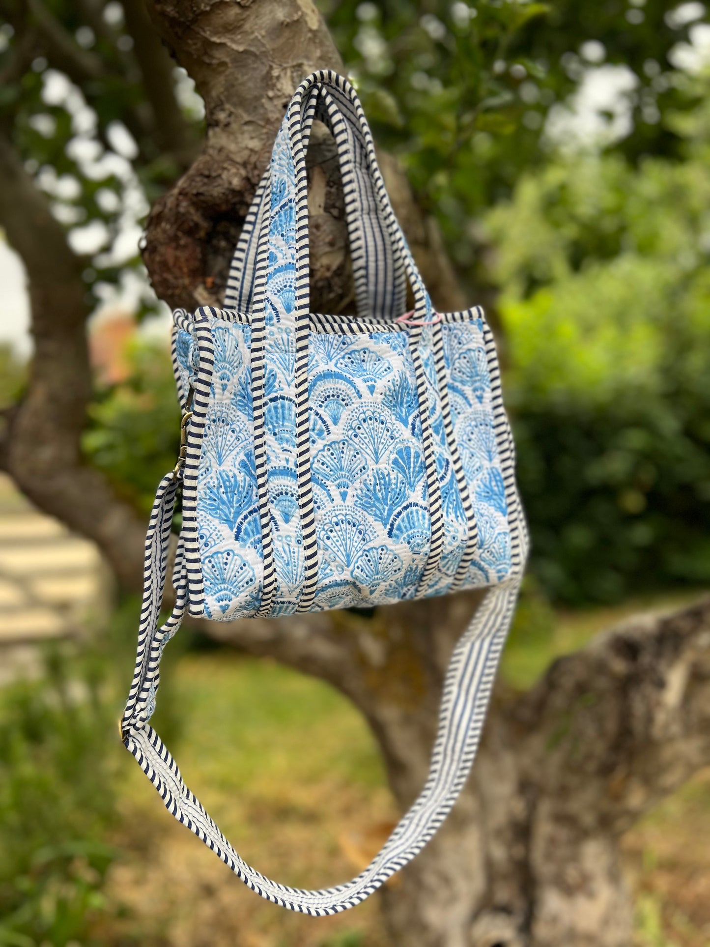 Super Mini Tote - Blue Shells
