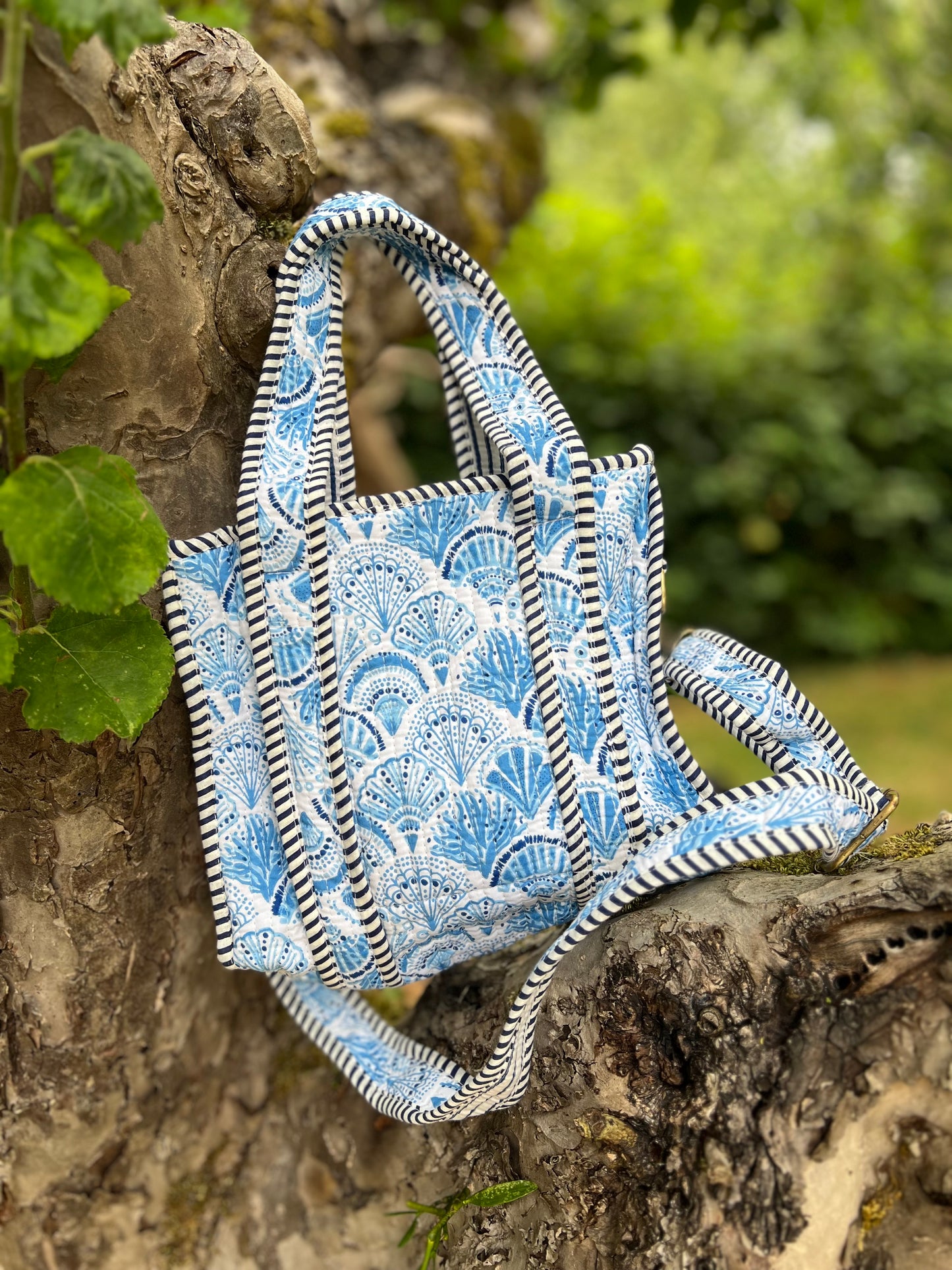 Super Mini Tote - Blue Shells
