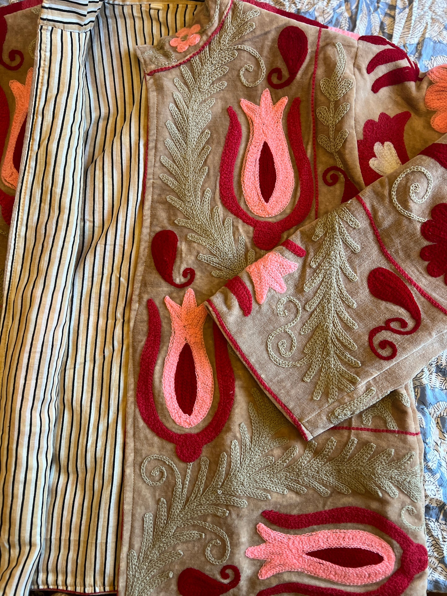 Suzani Velvet Jacket - Pink Biscuit