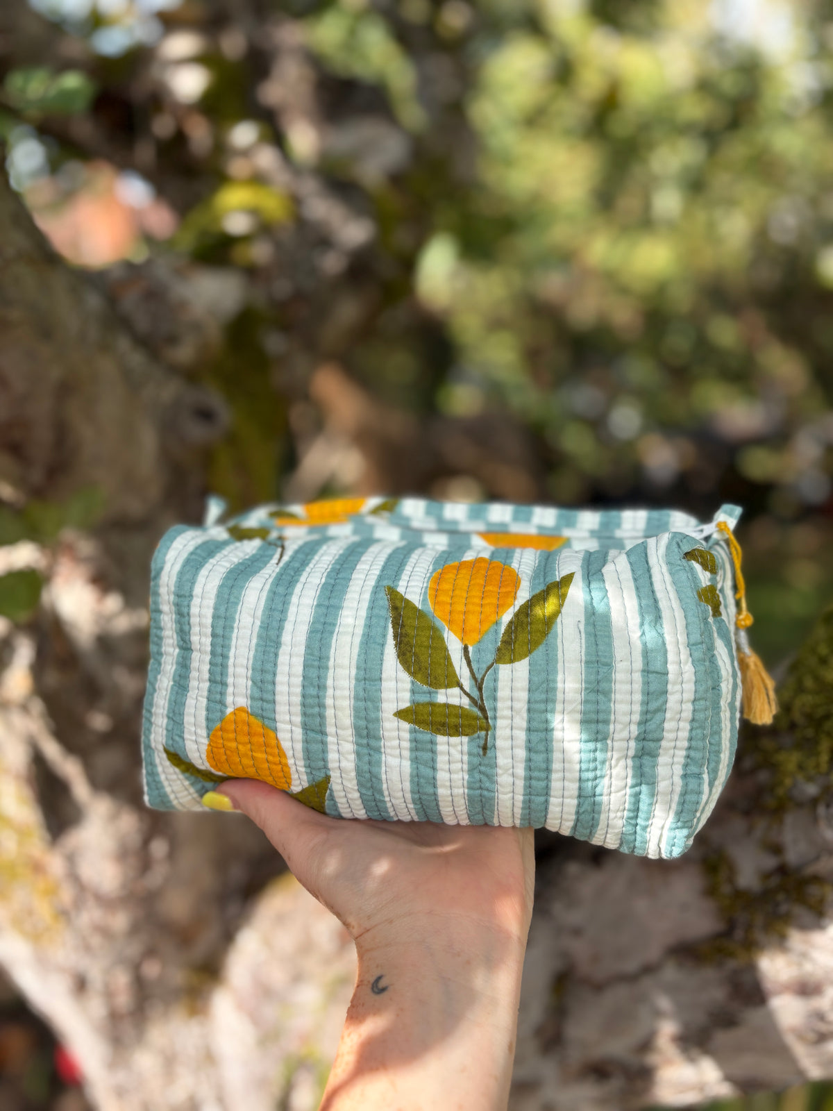 Liddy’s Lemon Washbag