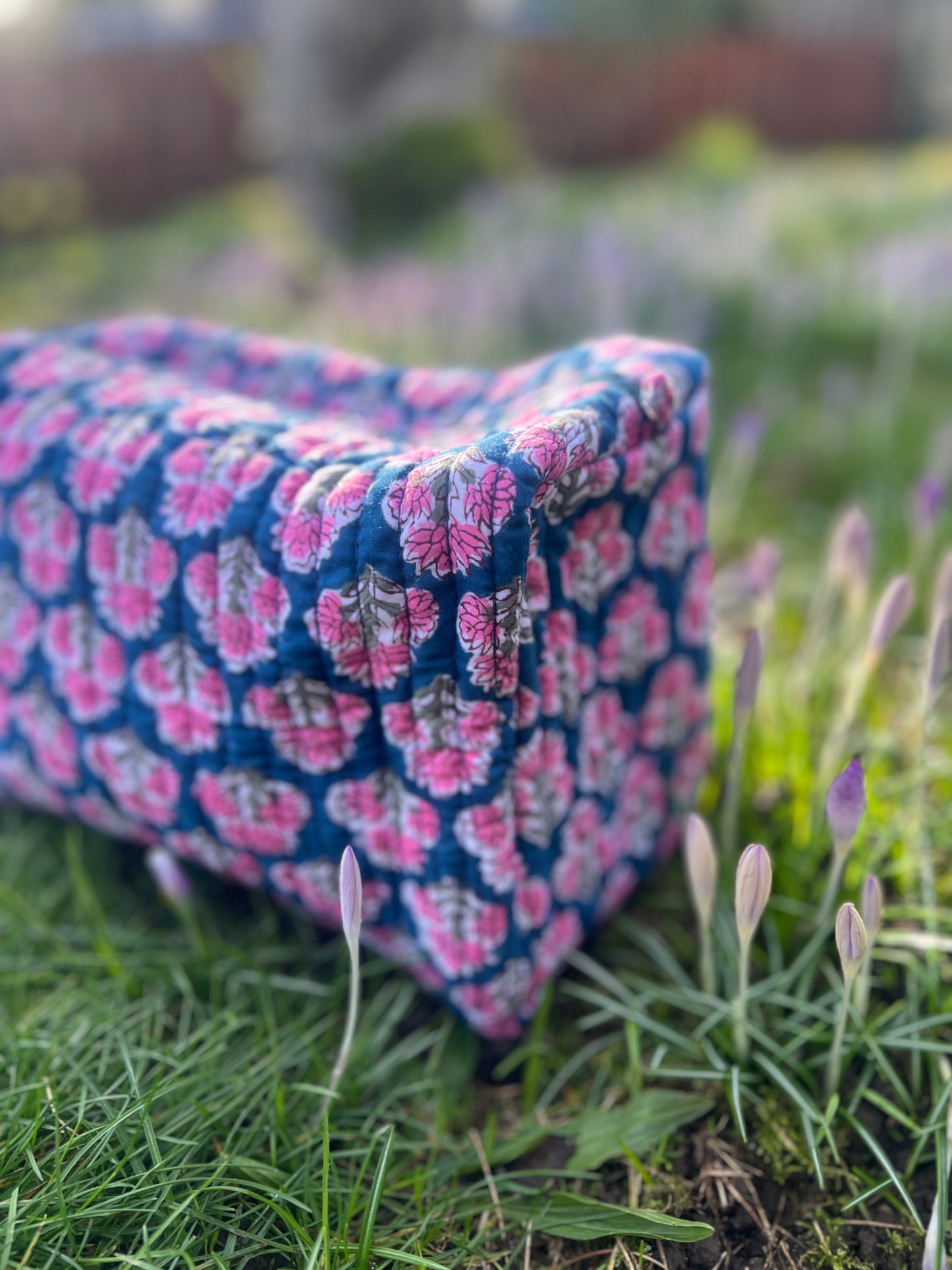Navy Floral Wash-bag