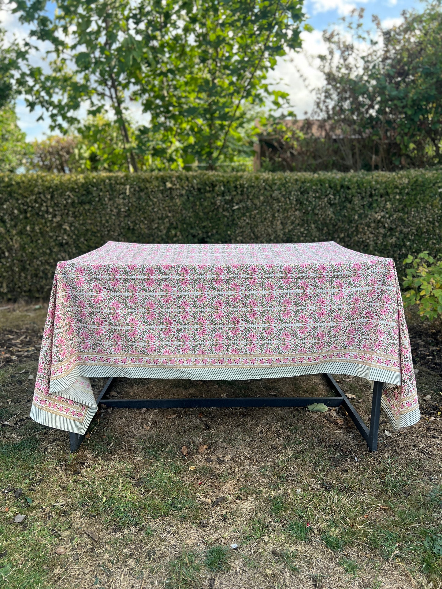 Fuchsia Table Cloth