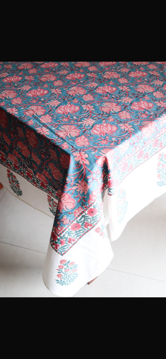 Red Roses Table Cloth