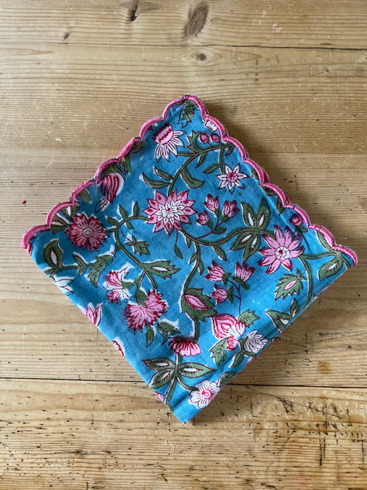 Scalloped Dinner Napkins