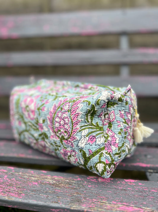 Pink Paisley Large Washbag