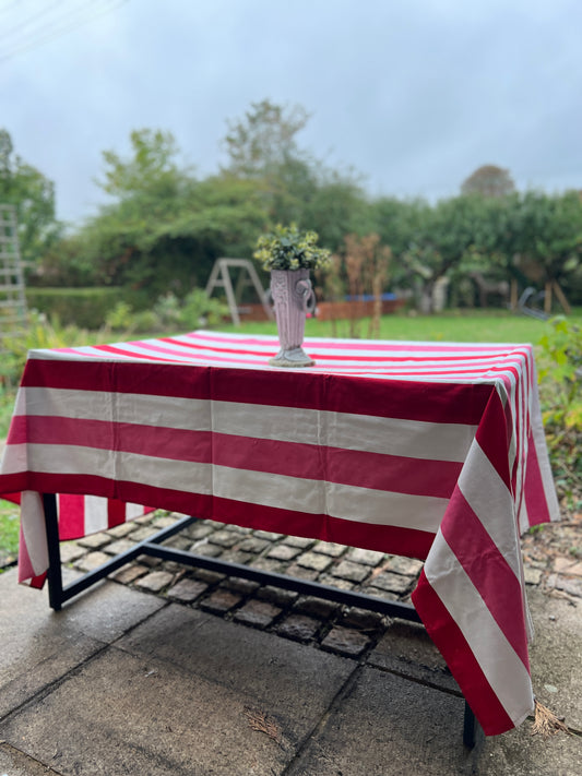 Candy Stripe Table Cloth